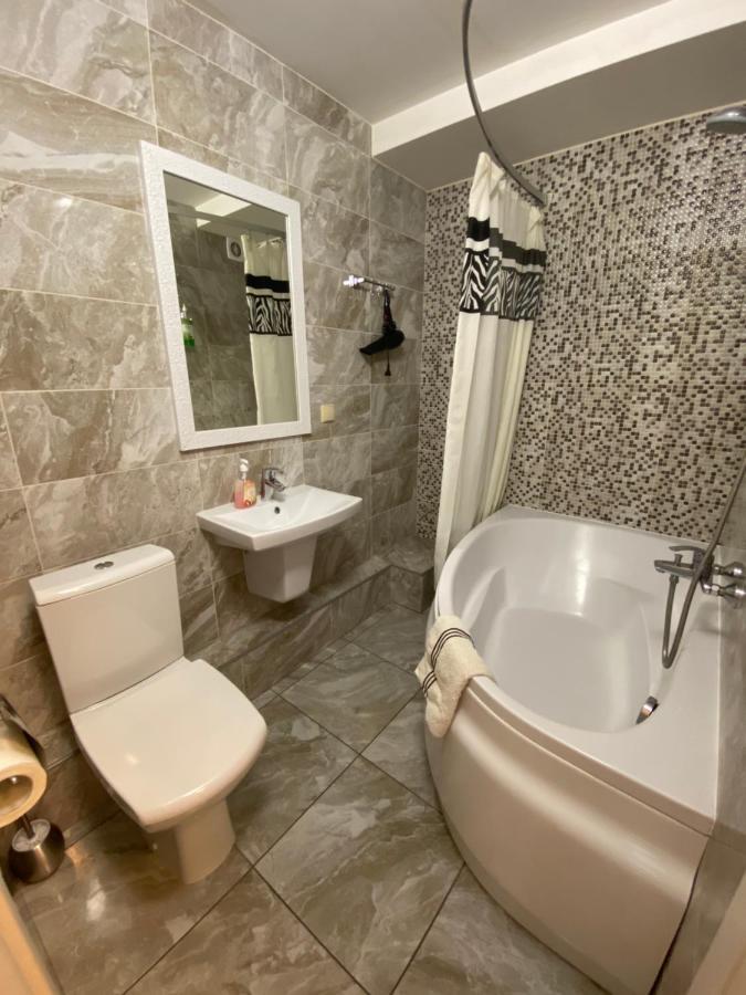 Apartment On Prospiekt Pobiedy 18 เคียฟ ภายนอก รูปภาพ