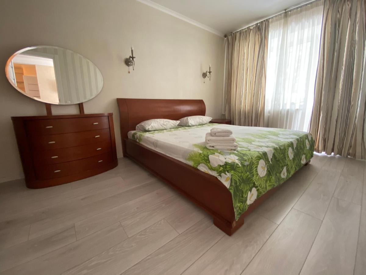 Apartment On Prospiekt Pobiedy 18 เคียฟ ภายนอก รูปภาพ